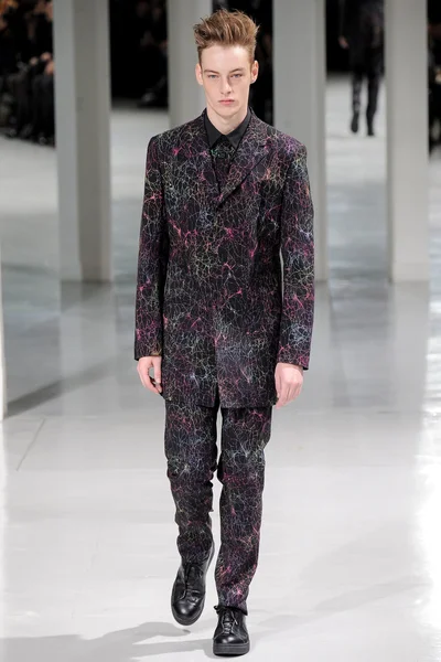 Look 1